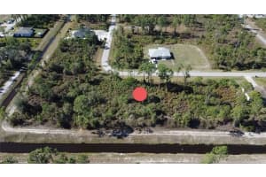 817 Pinecastle Drive, Lehigh Acres, FL 33974 - MLS#224104154