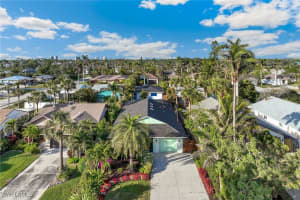 811 102nd Avenue, Naples, FL 34108 Sold 03/28/25