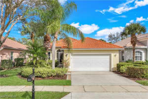 6132 Highwood Park Lane, Naples, FL 34110 - MLS#224104230