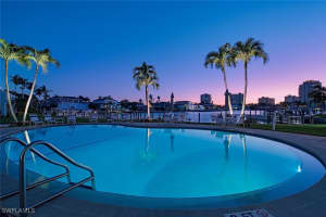 400 Park Shore Drive, Naples, FL 34103 - MLS#224104399