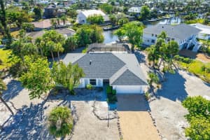 755 Pen Shell Dr, Sanibel