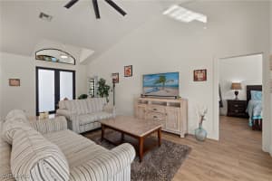 2810 42nd Lane, Cape Coral, FL 33914 - MLS#224104471