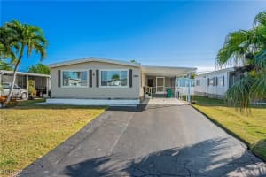 284 Cape Sable Drive, Naples, FL 34104 Sold 04/01/25