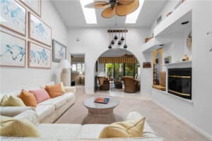 2206 Anchorage Ln D, Naples