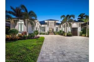 3300 Crayton Road, Naples, FL 34103 Sold 04/11/25