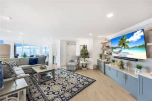 4041 Gulf Shore Blvd Sw 902, Naples