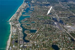 698 Fairway Terrace, Naples