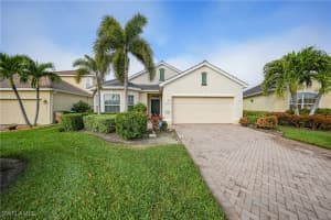 2454 Blackburn Cir, Cape Coral