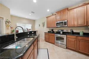 2454 Blackburn Circle, Cape Coral, FL 33991 - MLS#224104697