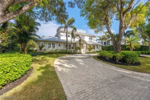 661 6th Avenue, Naples, FL 34102 Sold 08/27/25