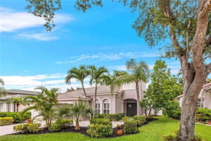 8260 Laurel Lakes Blvd, Naples
