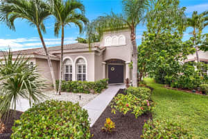 8260 Laurel Lakes Boulevard, Naples, FL 34119 - MLS#224104917