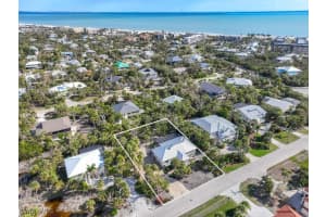 702 Pyrula Avenue, Sanibel, FL 33957 - MLS#224104948