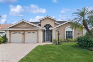 434 Countryside Drive, Naples, FL 34104 Sold 02/26/25