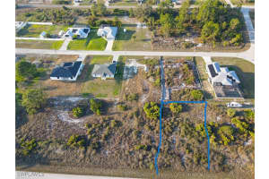 751 Phelps Street, Lehigh Acres, FL 33974 - MLS#224105226