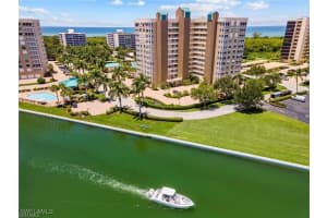 21 Bluebill Avenue, Naples, FL 34108 - MLS#225000003