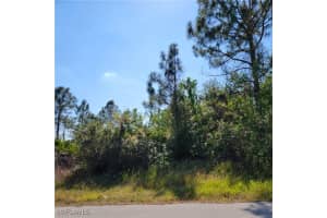 501 Willowbrook Drive, Lehigh Acres, FL 33972 Sold 08/04/25