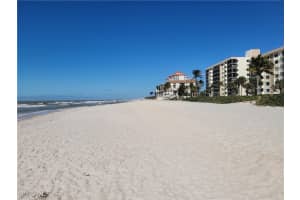 10475 Gulf Shore Dr 124, Naples
