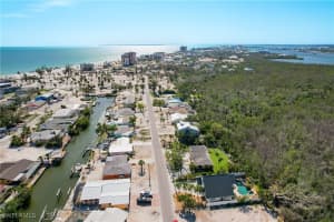 309 Donora Blvd, Fort Myers Beach