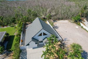 309 Donora Boulevard, Fort Myers Beach, FL 33931 - MLS#225000071