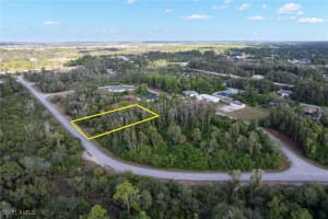 725 Kehosha Avenue, Lehigh Acres, FL 33974 Sold 10/16/25