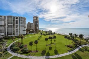 4551 Gulf Shore Blvd N 804, Naples
