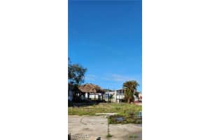 13 Emily Lane, Fort Myers Beach, FL 33931 - MLS#225000396