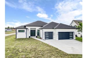 4301 10th Street, Lehigh Acres, FL 33971 - MLS#225000418