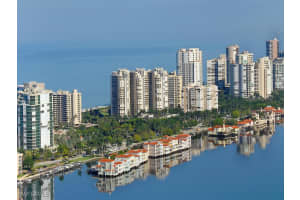 4000 Gulf Shore Blvd N 2000, Naples