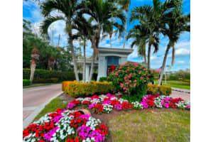 817 Carrick Bend Circle, Naples, FL 34110 Sold 05/09/25
