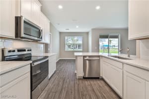 4113 8th Court, Cape Coral, FL 33914 - MLS#225000487