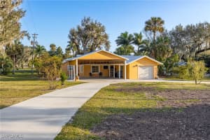 617 Caloosa Estates Drive, Labelle, FL 33935 Sold 06/03/25