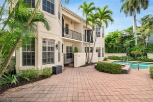 554 3rd Avenue, Naples, FL 34102 Sold 03/19/25