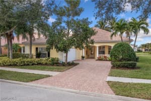 8039 Wilfredo Ct, Naples