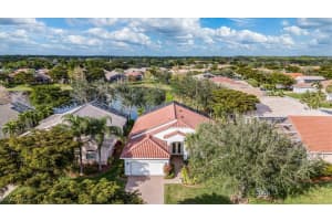 9111 Whitfield Drive, Estero, FL 33928 Sold 03/18/25