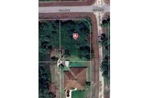 1122 Cove Street, Lehigh Acres, FL 33974 - MLS#225001079