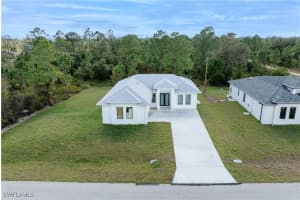 3902 5TH Street, Lehigh Acres, FL 33972 Sold 04/28/25