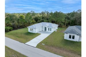 3902 5TH Street, Lehigh Acres, FL 33972 Sold 04/28/25