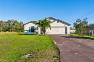 811 Lystra Avenue, Fort Myers, FL 33913 - MLS#225001196