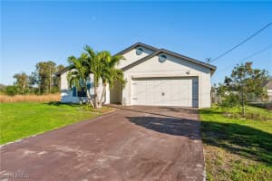 811 Lystra Avenue, Fort Myers, FL 33913 - MLS#225001196