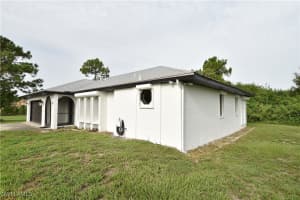 621 Lake Avenue, Lehigh Acres, FL 33972 Sold 02/25/25