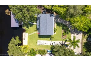 27311 Riverside Drive, Bonita Springs, FL 34135 - MLS#225001359