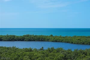 6825 Grenadier Boulevard, Naples, FL 34108 Sold 03/25/25