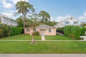 343 1st Avenue, Naples, FL 34102 - MLS#225001384