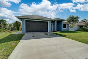 2911 10th Street, Lehigh Acres, FL 33976 - MLS#225001471