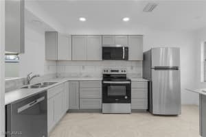 9 Haverhill Court, Fort Myers, FL 33919 Sold 04/25/25