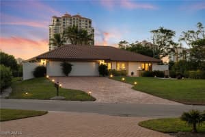 319 Pirates Bight, Naples, FL 34103 - MLS#225001658