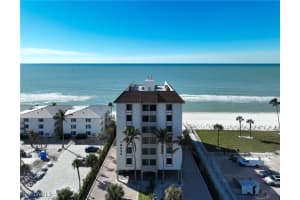 10633 Gulf Shore Drive, Naples, FL 34108 Sold 03/21/25