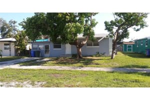 3847 Maxine Street, Fort Myers, FL 33901 Sold 02/07/25