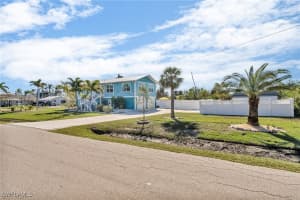 2581 Baybreeze Street, St. James City, FL 33956 Sold 04/22/25